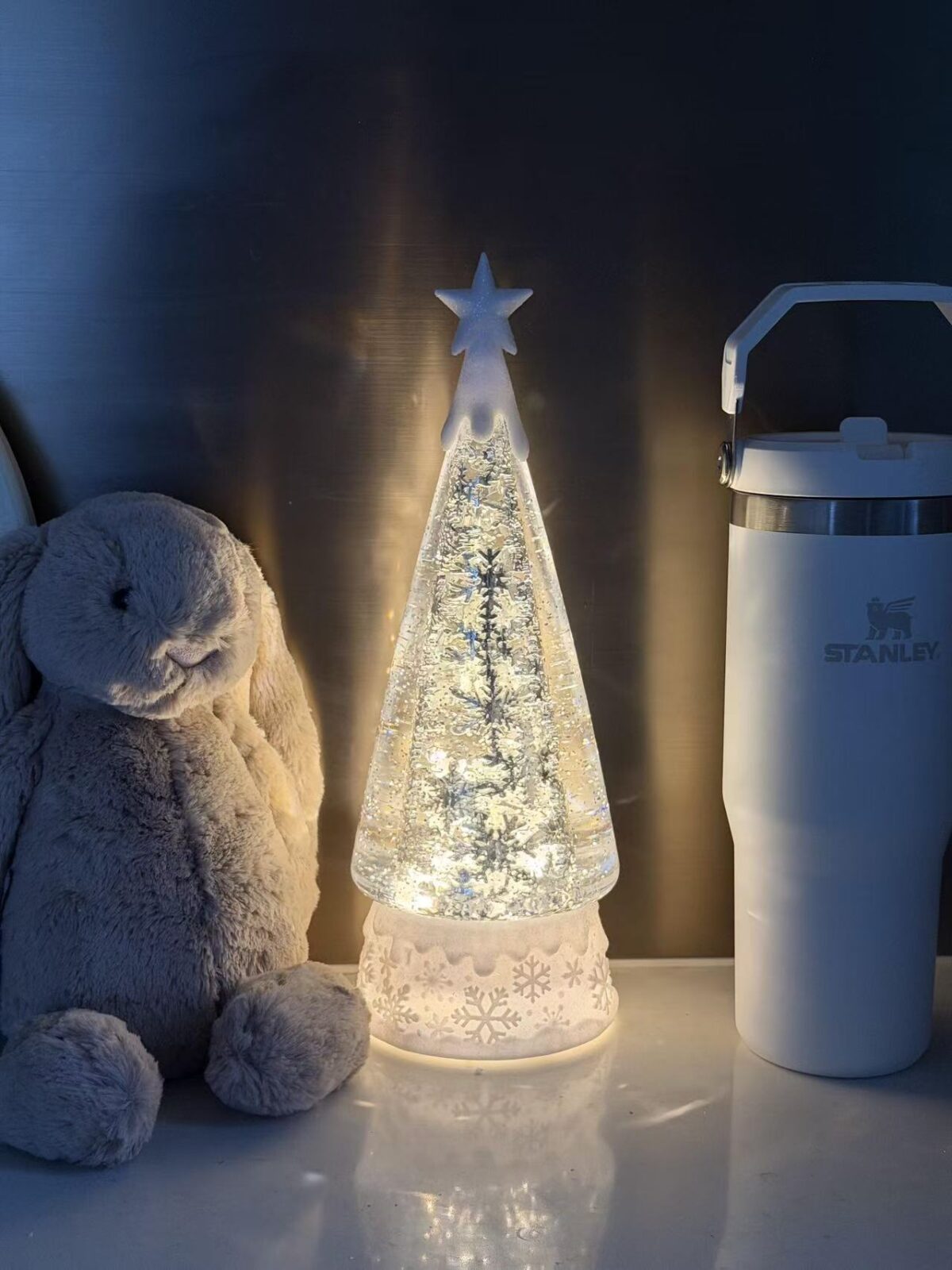 Premium Crystal Christmas Snow Globe - Auto Snowfall 8 Holiday Melodies, Warm LED Light Decor for Home & Christmas Gifting