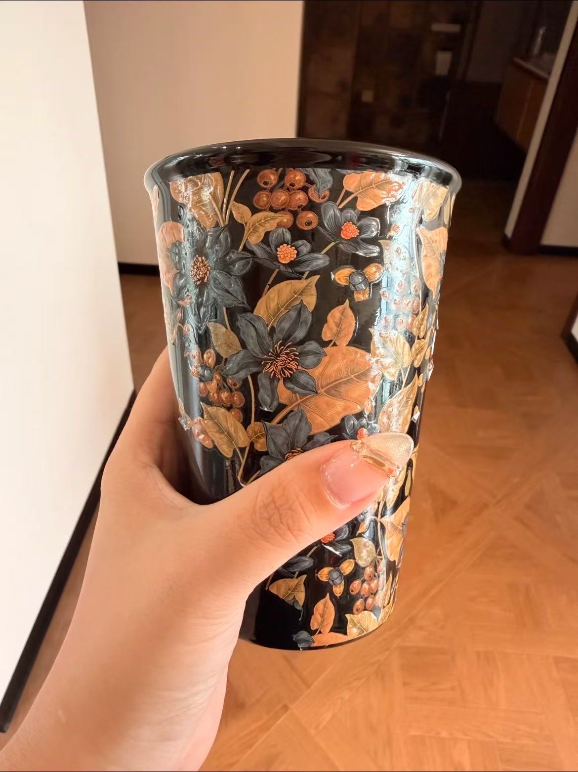 微信图片_20251123150540_336_7 Artisan Porcelain Mug - Hand Painted Floral Relief, Luxury Ceramic Tea Cup with Gift Box, Exquisite Handcrafted Coffee Mug