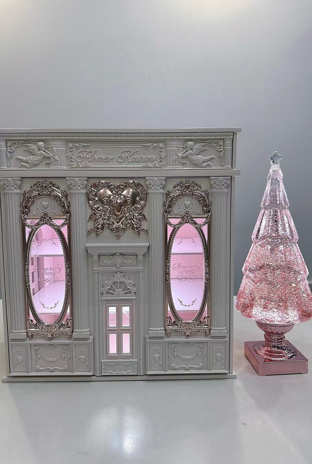 微信图片_20251124144159_305_6 Premium Crystal Christmas Snow Globe Tree - Auto Snowfall with 8 Holiday Melodies, LED Light Decor for Home & Holiday Gifting