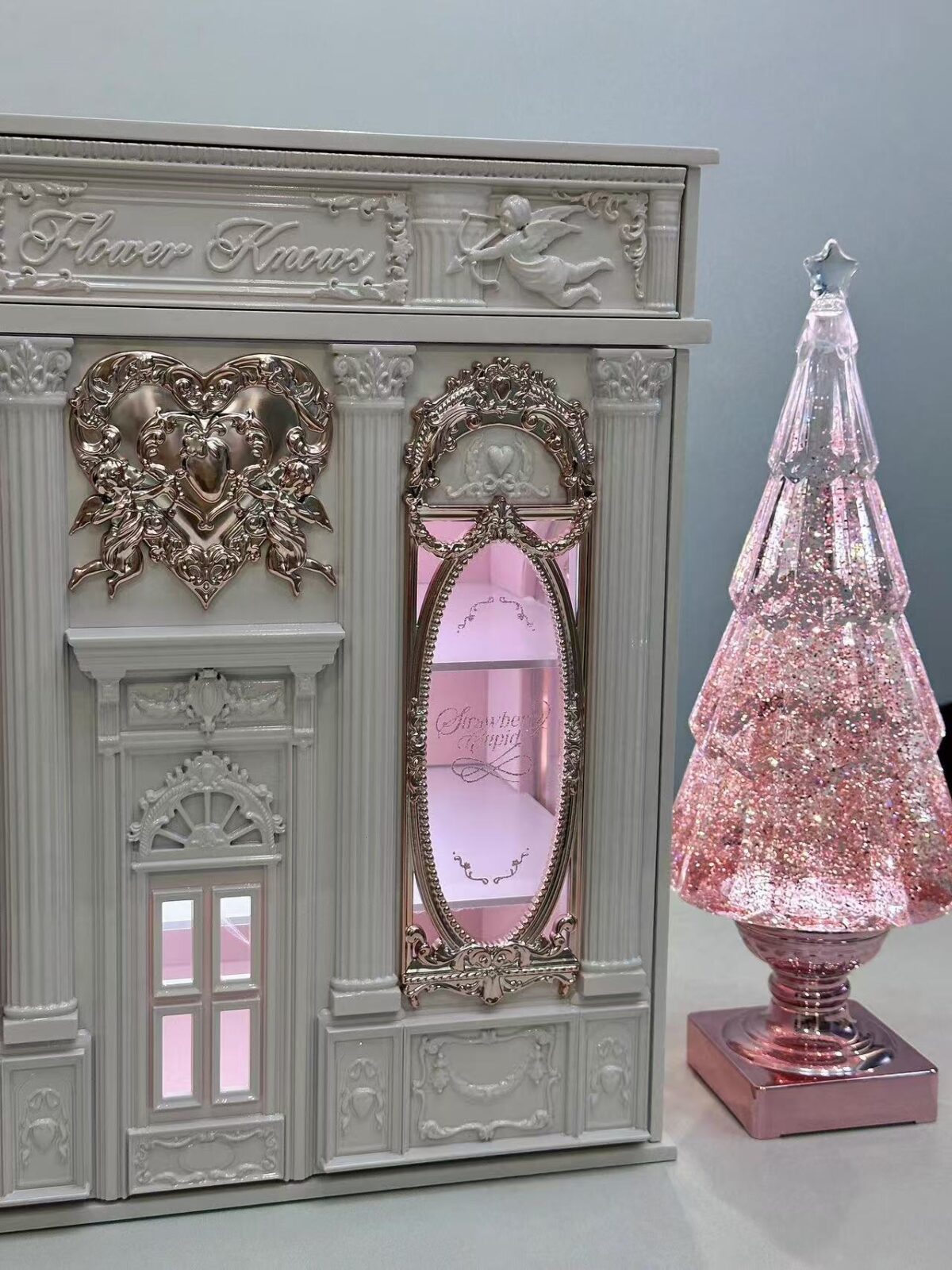 微信图片_20251124144200_306_6 Premium Crystal Christmas Snow Globe Tree - Auto Snowfall with 8 Holiday Melodies, LED Light Decor for Home & Holiday Gifting