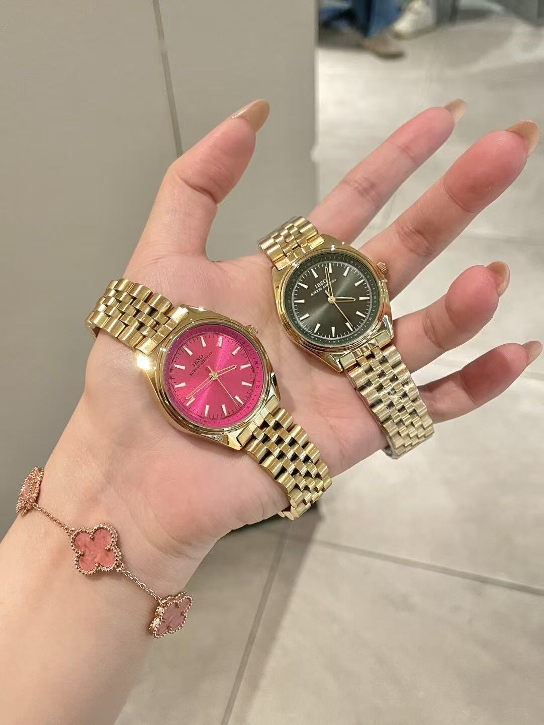 Sunburst Dial Rose Gold Mesh Watch for Women - Minimalist Elegant 28mm Casual Watch