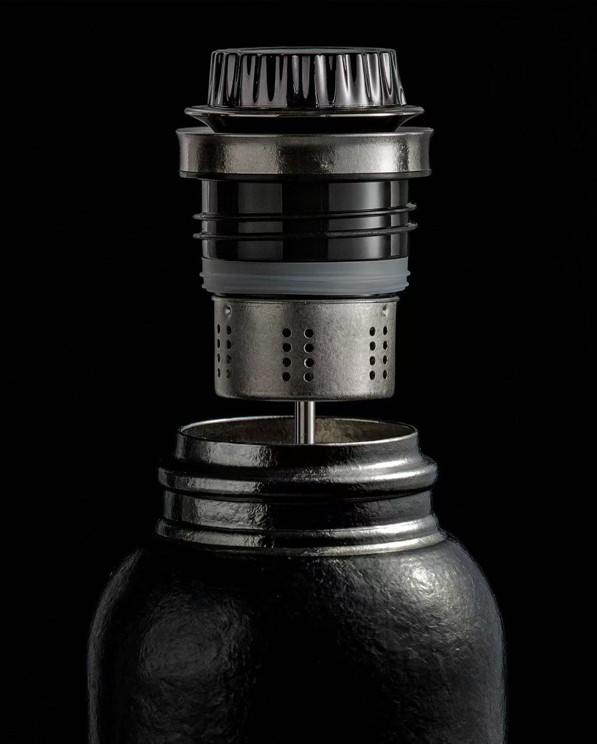 Watch-Style Temperature Display Pure Titanium Tumbler - 450ml Vacuum Insulated Cup with Analog Gauge