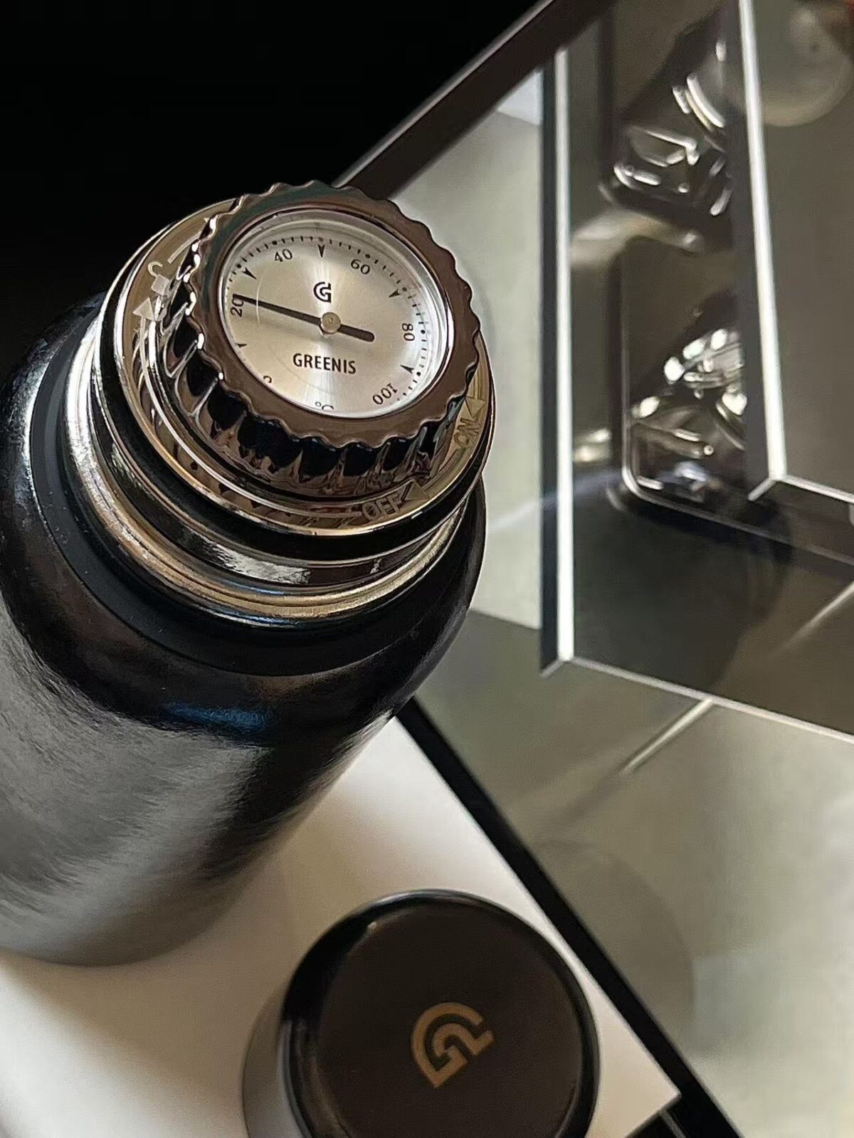 Watch-Style Temperature Display Pure Titanium Tumbler - 450ml Vacuum Insulated Cup with Analog Gauge