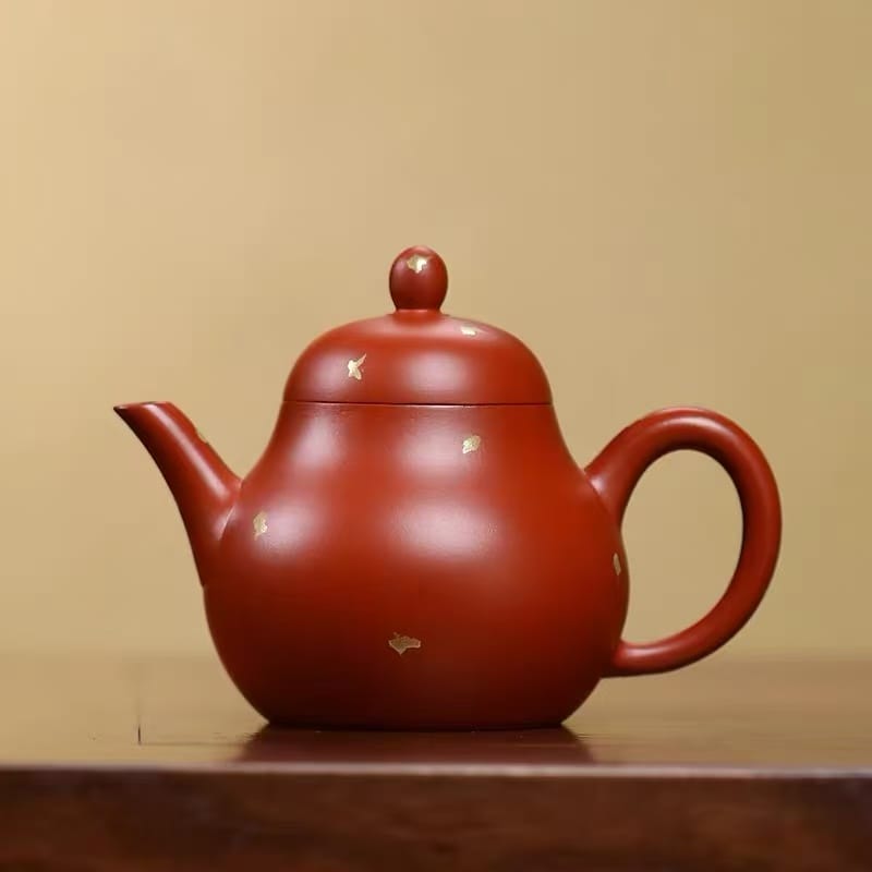 Yixing Teapot - Beautiful 150ml Xi Shi Style Teapot, Gold Accents