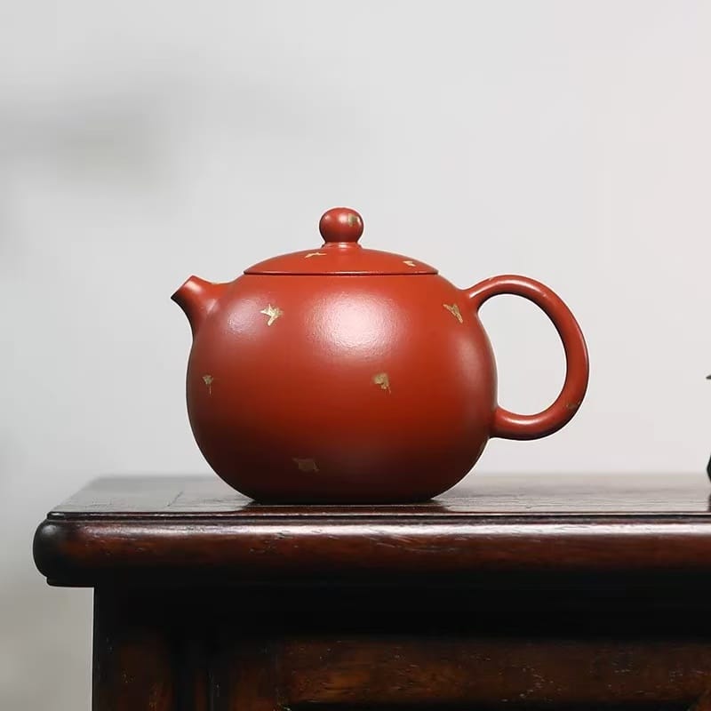 Yixing Teapot - Beautiful 150ml Xi Shi Style Teapot, Gold Accents
