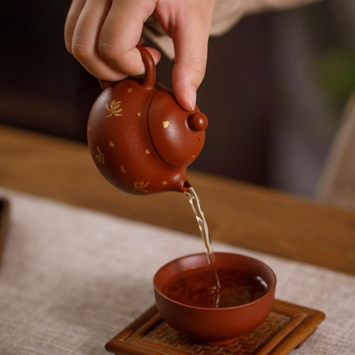 微信图片_20260118013742_1102_6 Yixing Teapot - Luxurious Gold-Foil Teapot, 100ml Ceremony Pot