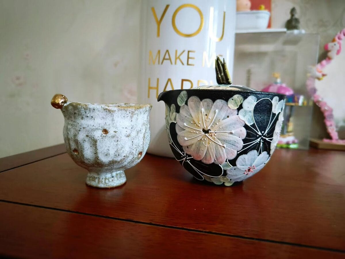 Jingdezhen Fahua Enamel 2 Cai Gaiwan - Hand-Painted Famille Rose with Relief Decoration