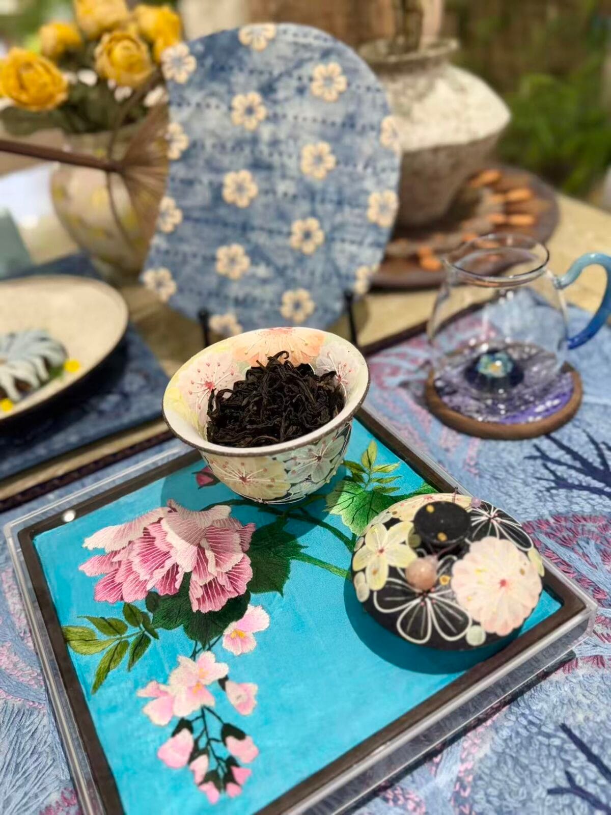 Jingdezhen Fahua Enamel 2 Cai Gaiwan - Hand-Painted Famille Rose with Relief Decoration