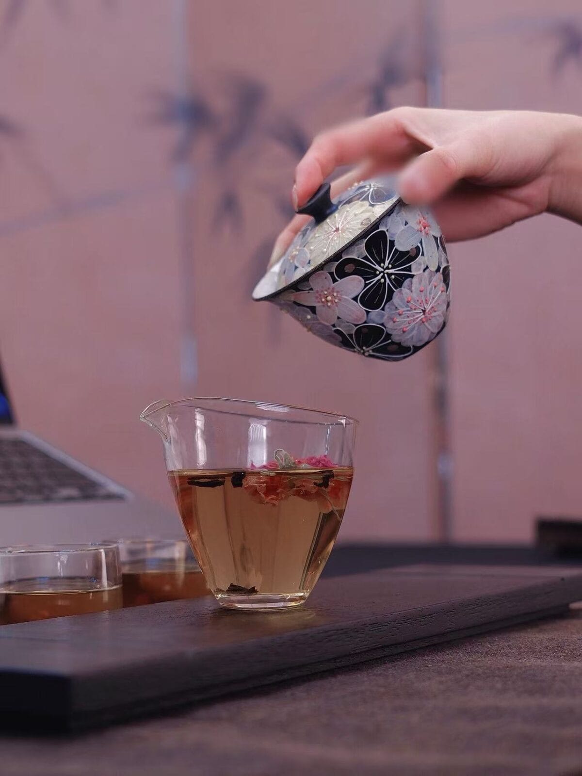 Jingdezhen Fahua Enamel 2 Cai Gaiwan - Hand-Painted Famille Rose with Relief Decoration