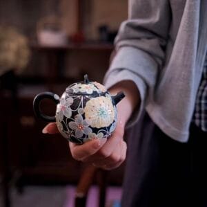 Junxistea Hand-Painted Floral Yixing Zisha Dragon Egg Teapot 150ml Yixing teapot