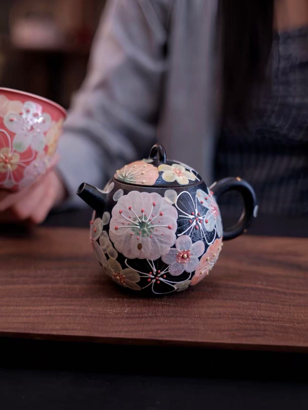 微信图片_20260121010228_1193_6 Yixing Teapot - Exquisite 150ml Hand-Painted Floral Dragon Egg for Gongfu
