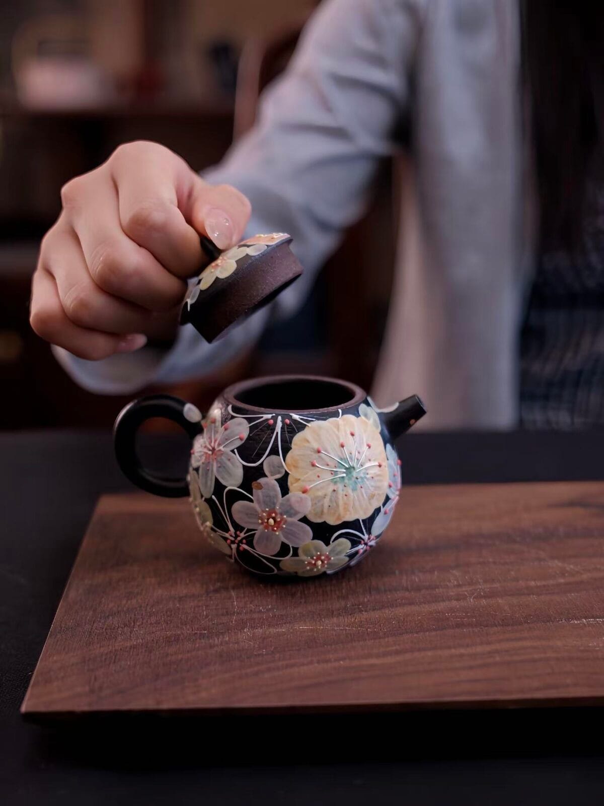 微信图片_20260121010229_1194_6 Yixing Teapot - Exquisite 150ml Hand-Painted Floral Dragon Egg for Gongfu