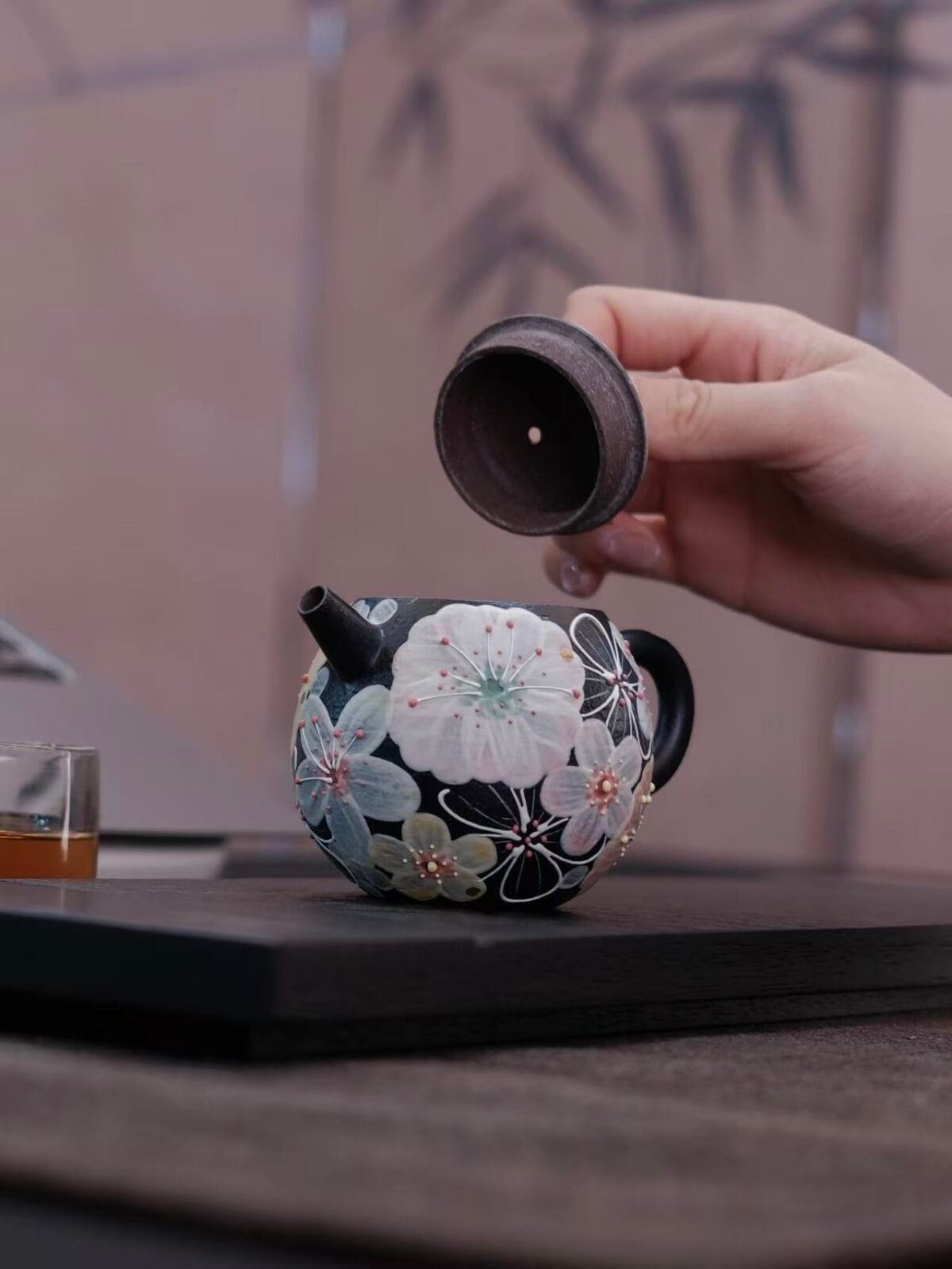 微信图片_20260121010234_1199_6 Yixing Teapot - Exquisite 150ml Hand-Painted Floral Dragon Egg for Gongfu
