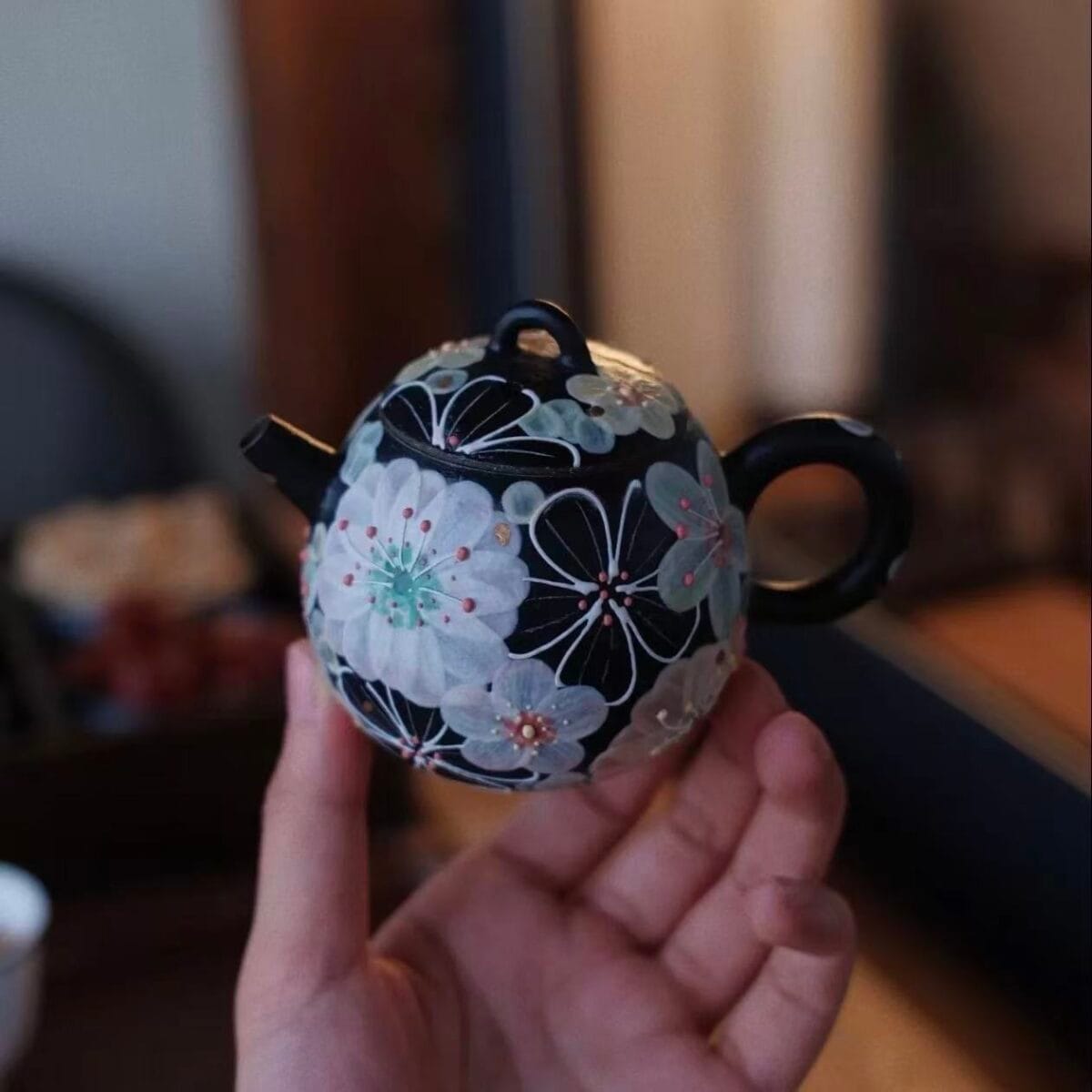 微信图片_20260121010239_1204_6 Yixing Teapot - Exquisite 150ml Hand-Painted Floral Dragon Egg for Gongfu