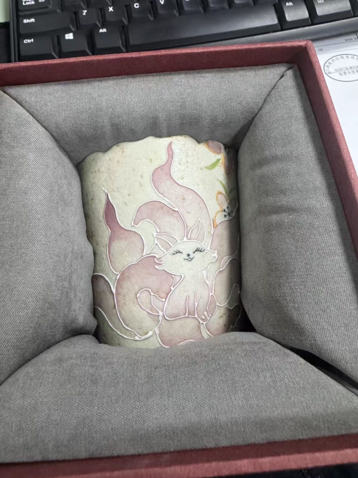 微信图片_20260128182236_1381_6 Hand-Painted Nine-Tailed Fox Floral Rim Tea Cup - Firestone Red Glaze Ceramic 300ml