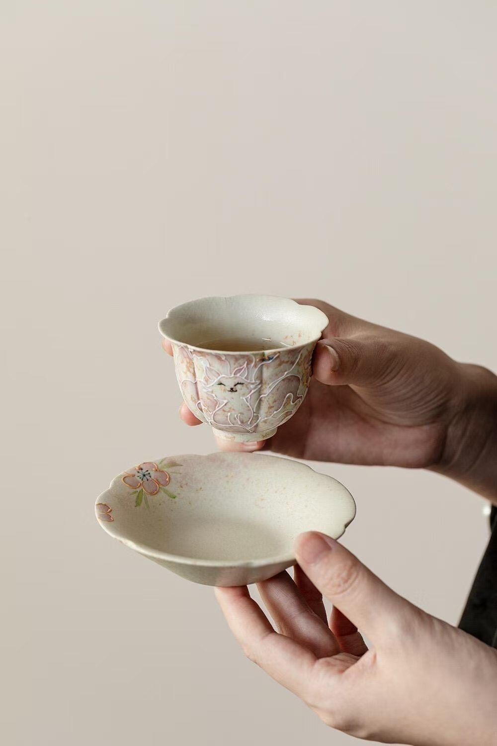 微信图片_20260128184531_1395_6 Hand-Painted Nine-Tailed Fox Tea Cup - Firestone Red Glaze Ceramic Gongfu Tea Cup