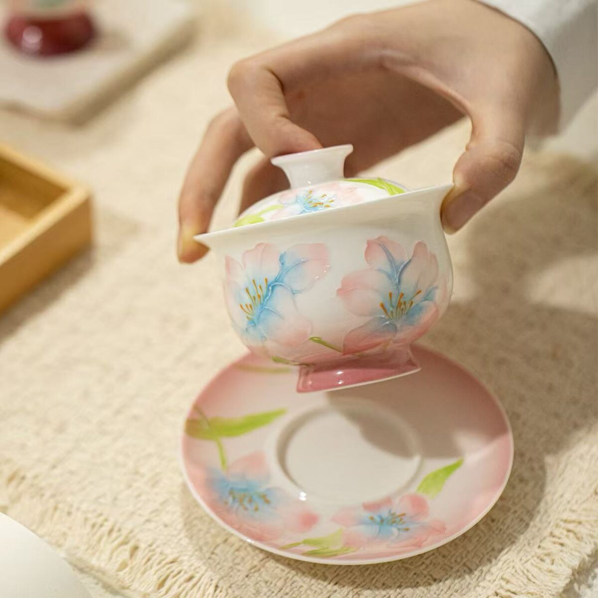 微信图片_20260129110350_1439_6 Hand-Painted Peony Arita Ware San Cai Gaiwan - Ceramic Three-Piece Tea Set