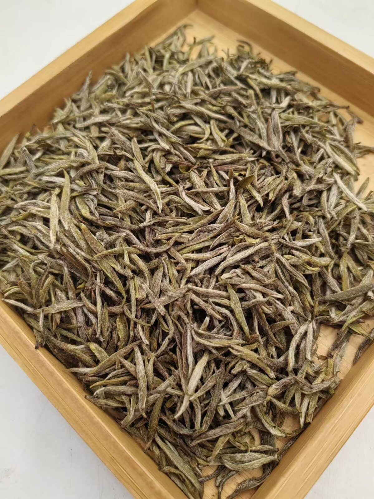 微信图片_20260129224042_1511_6 Premium Junshan Silver Needle Yellow Tea - 100g Tin (Spring Harvest)