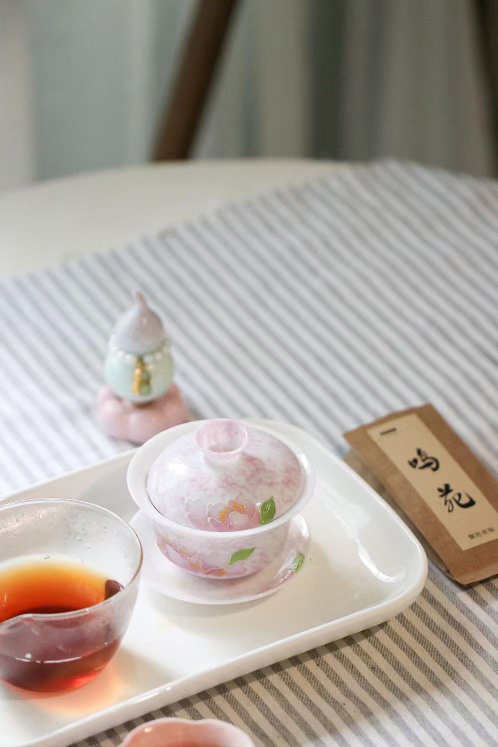 微信图片_20260131202142_1614_6 Hand-Painted Relief Carving Ceramic Gaiwan Set - Artistic Tea Set with Saucer