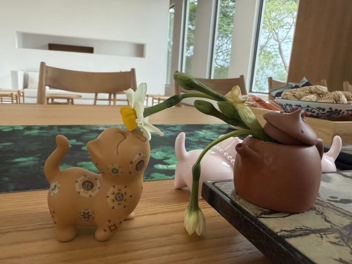 微信图片_20260202112119_1651_6 Golden Duan Zisha Cat Tea Pet & Lid Rest - Handmade Ceramic Tea Accessory