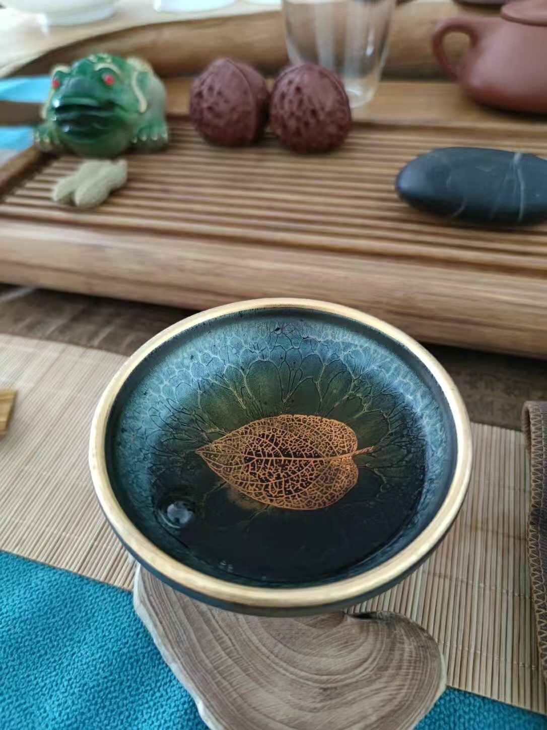 微信图片_20260222014451_2027_6 Indigo Blue "Gilded Leaf" Jian Zhan Teacup - Autumn Leaf Design (100ml)