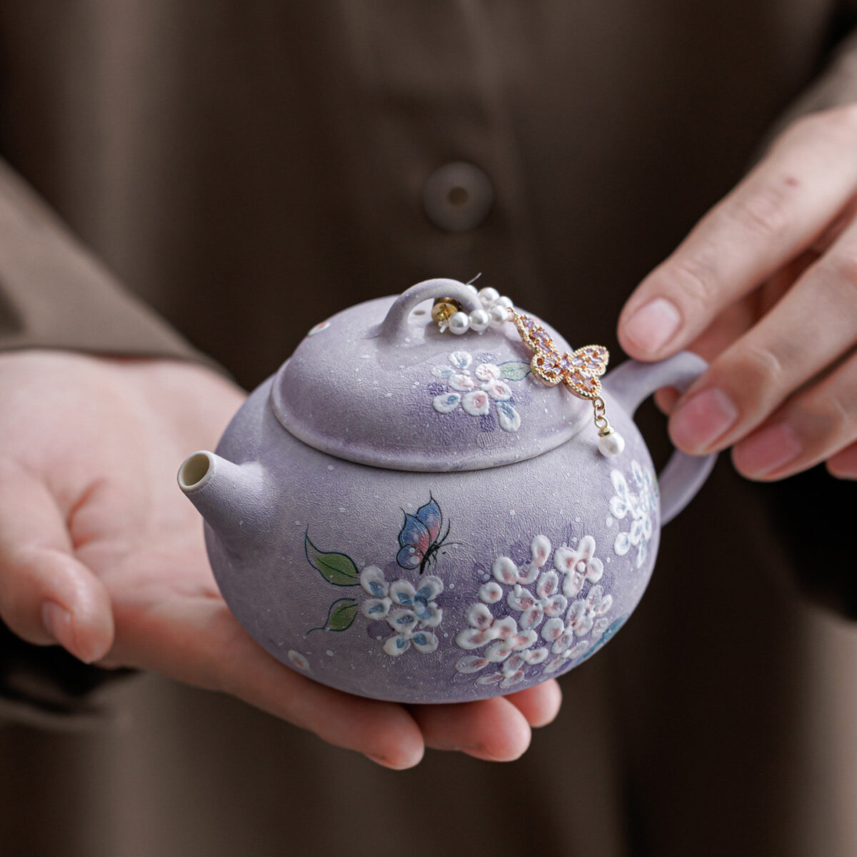 Exquisite Hand-Painted Ceramic Teapot with Violet Hydrangea Motif - Purple Blossom Tea Set with Chain Lid (165ml)