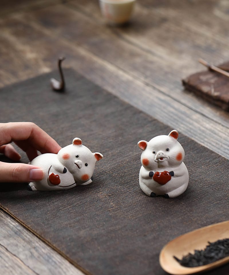 Hand-Crafted Yixing Zisha Tea Pet Pig - White Clay Prosperity Sculpture with Colorful Hand-Painted Design