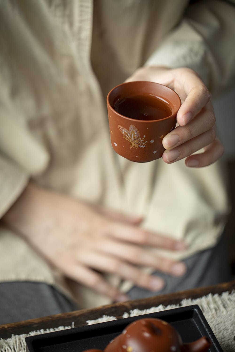 微信图片_20260312160150_286_2 Gold Embossed Zisha Tea Set - Luxurious 3-Piece Handcrafted Butterfly Teapot