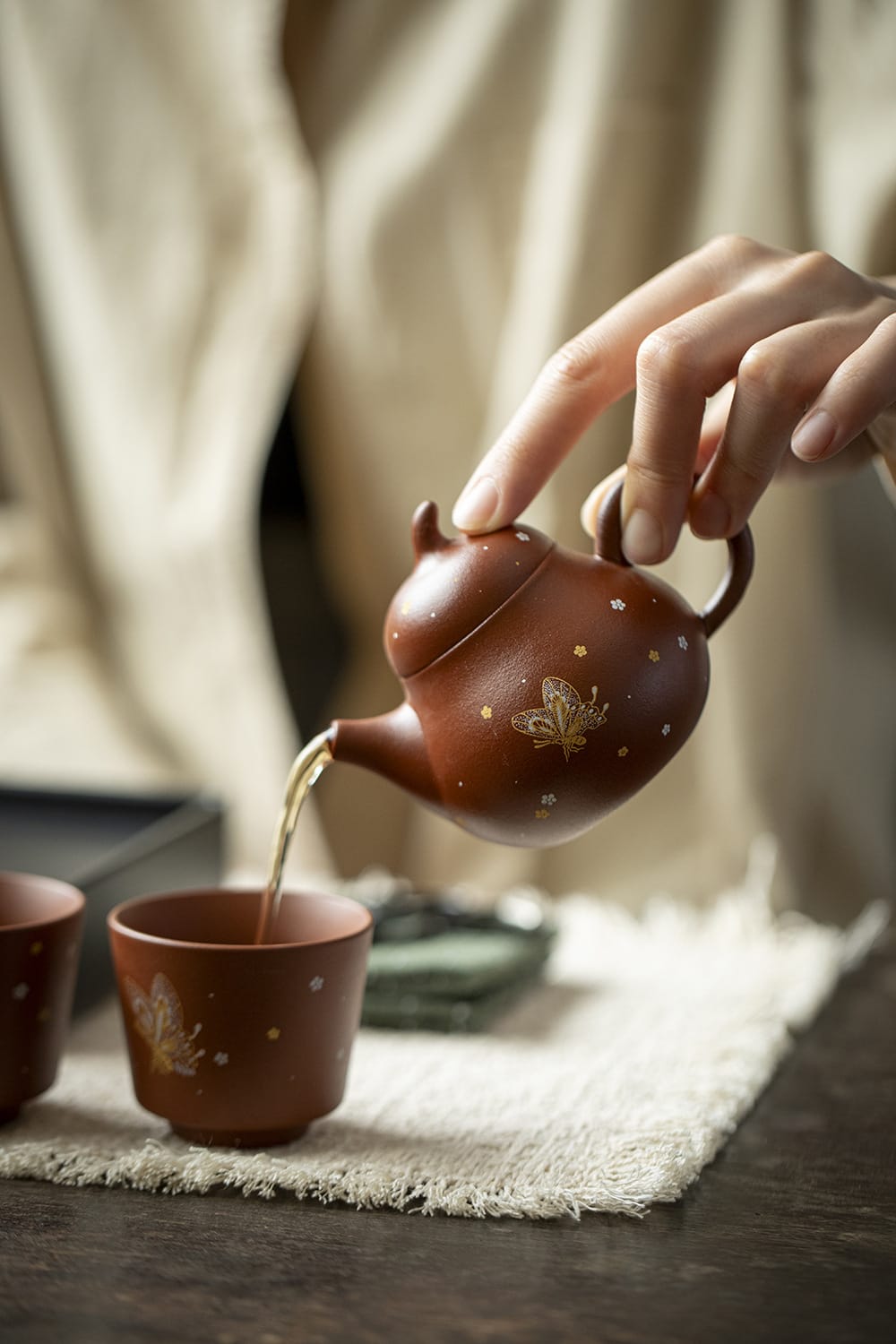 微信图片_20260312160151_287_2 Gold Embossed Zisha Tea Set - Luxurious 3-Piece Handcrafted Butterfly Teapot