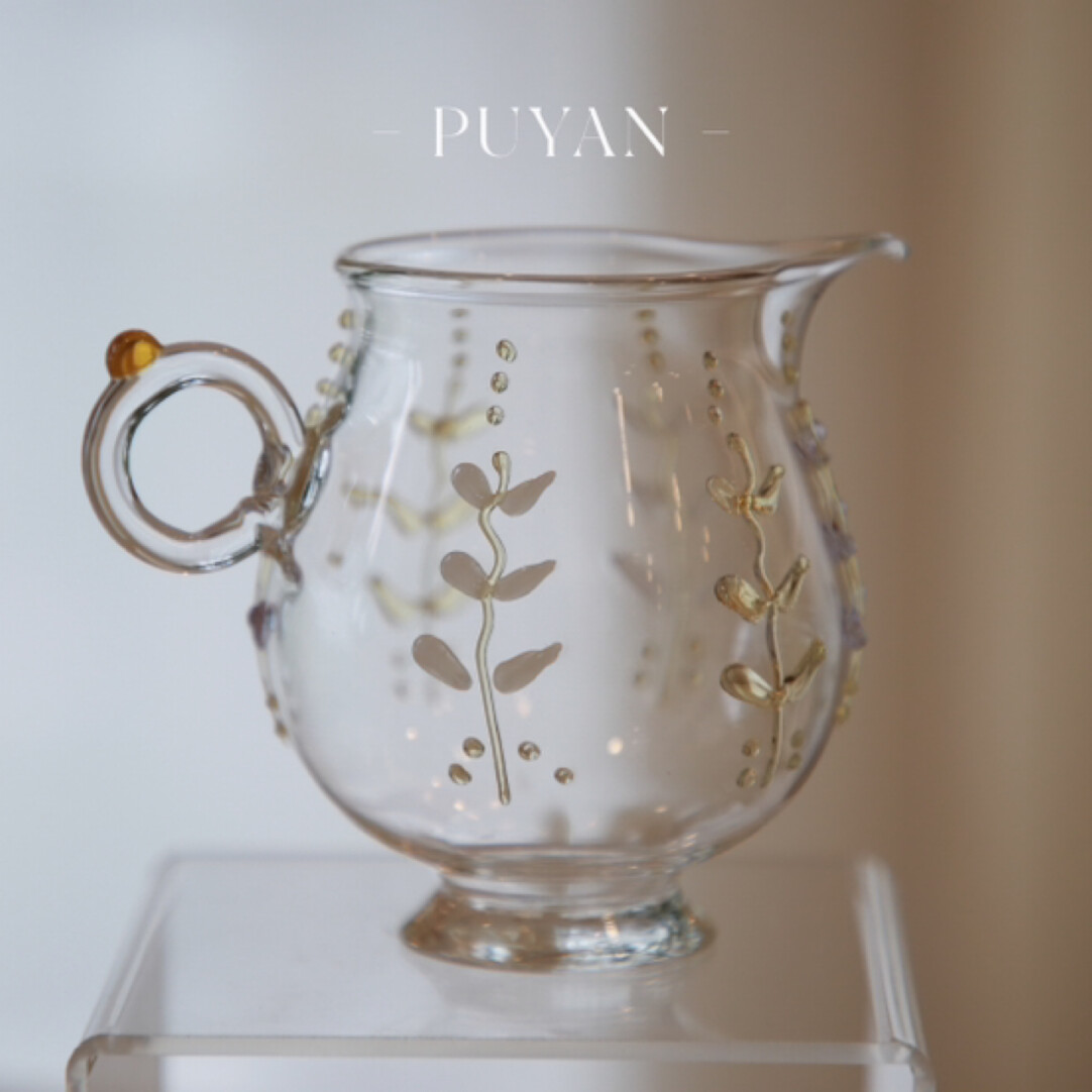 Wisteria Embossed Borosilicate Glass Fairness Cup – 170ml Tea Pitcher for Gongfu Tea