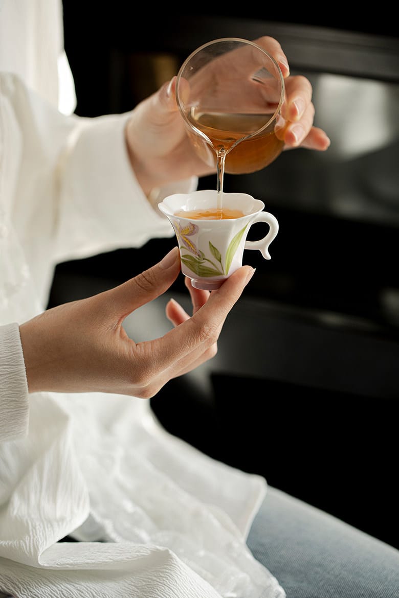 Iris Ceramic Tea Set - Beautiful Hand-Painted Floral Design, Includes Tray