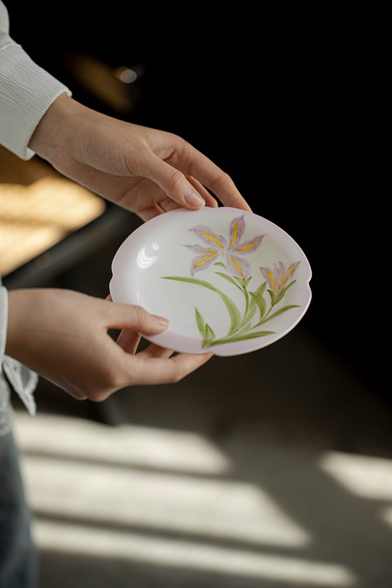 Iris Ceramic Tea Set - Beautiful Hand-Painted Floral Design, Includes Tray