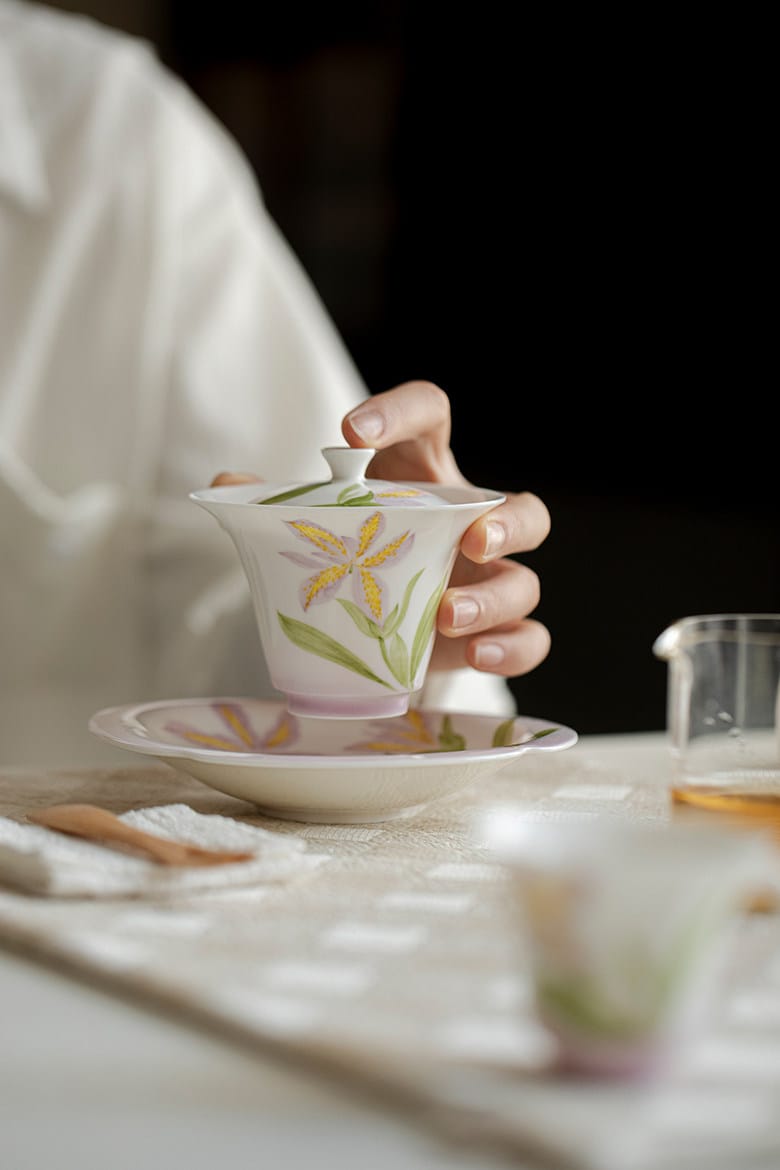 Iris Ceramic Tea Set - Beautiful Hand-Painted Floral Design, Includes Tray