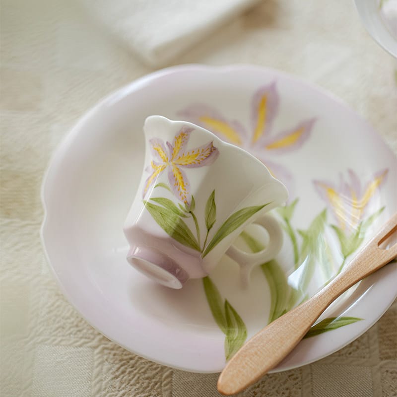 Iris Ceramic Tea Set - Beautiful Hand-Painted Floral Design, Includes Tray