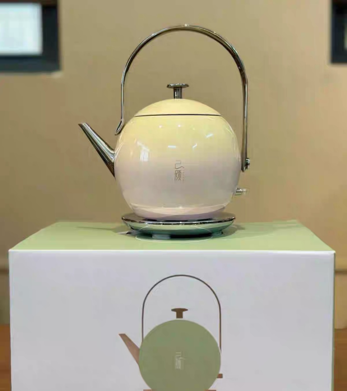 The Serenity Kettle - 0.6L Rapid-Boil Electric Kettle for Tea, 304 Stainless Steel, Auto Shut-Off