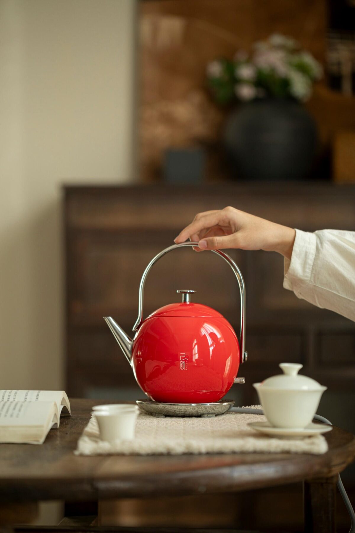 The Serenity Kettle - 0.6L Rapid-Boil Electric Kettle for Tea, 304 Stainless Steel, Auto Shut-Off