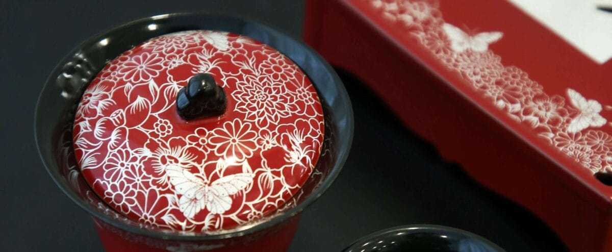 Dusky Crimson Gaiwan - Exquisite 120ml Hand-Painted Zen Tea Set