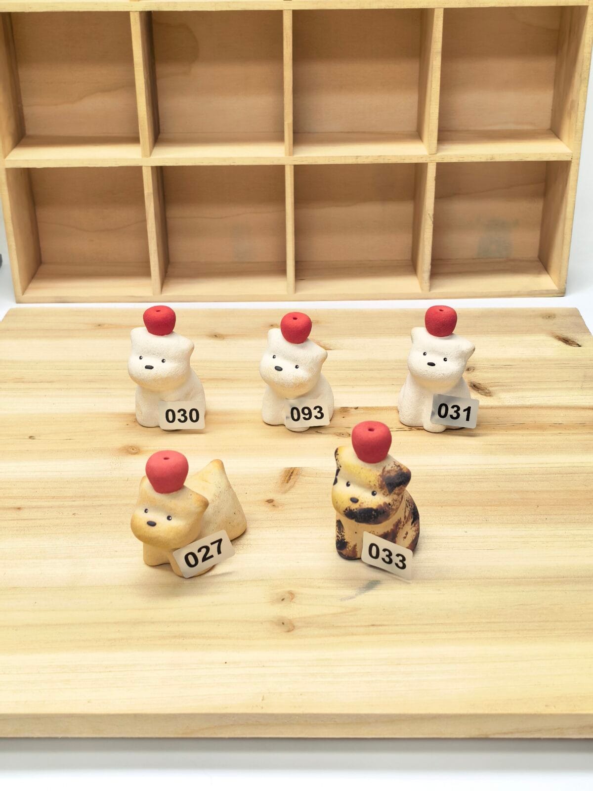 微信图片_20260408184907_375_4 Handmade Ceramic Dog Figurine - Charming, Numbered Collectible (7-9cm)