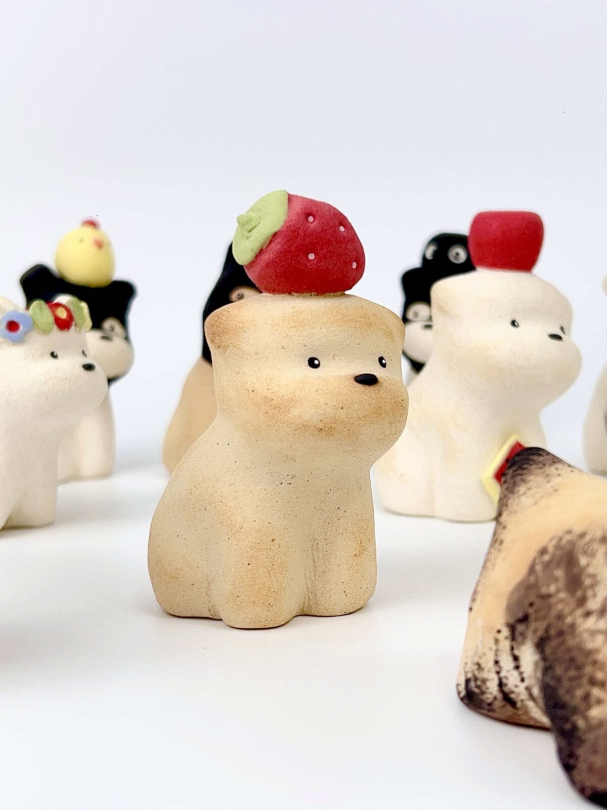 微信图片_20260409134210_397_4 Handmade Ceramic Dog Figurine - Charming, Numbered Collectible (7-9cm)