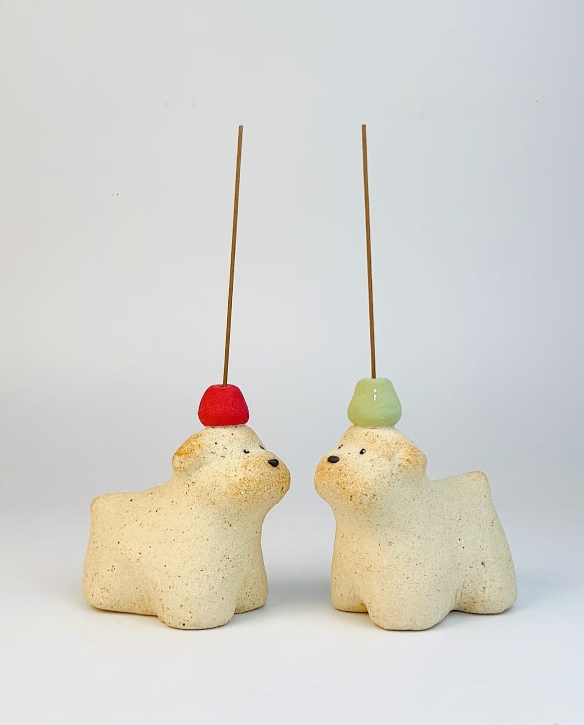 微信图片_20260409153550_406_4 Handmade Ceramic Dog Figurine - Charming, Numbered Collectible (7-9cm)