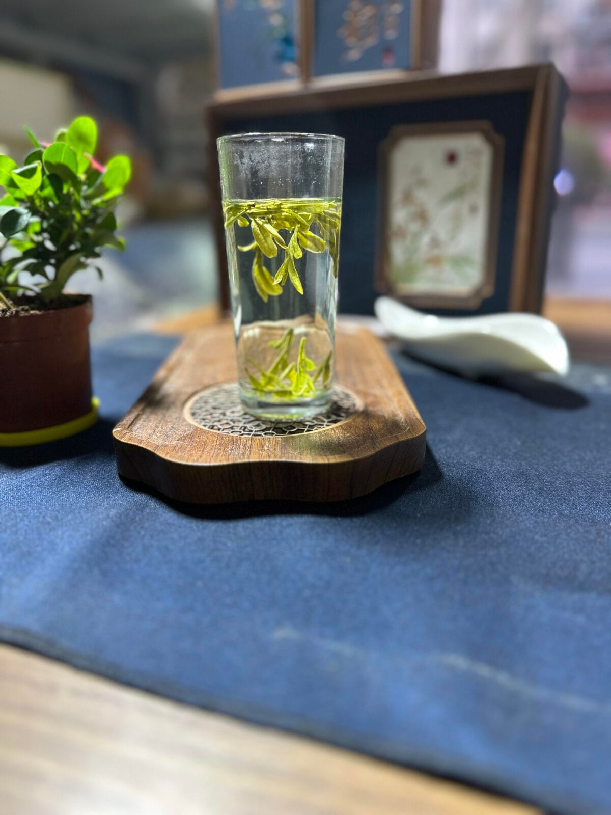 Incredibly Rare! Dafo Pre-Qingming Longjing Tea, Limited 250g