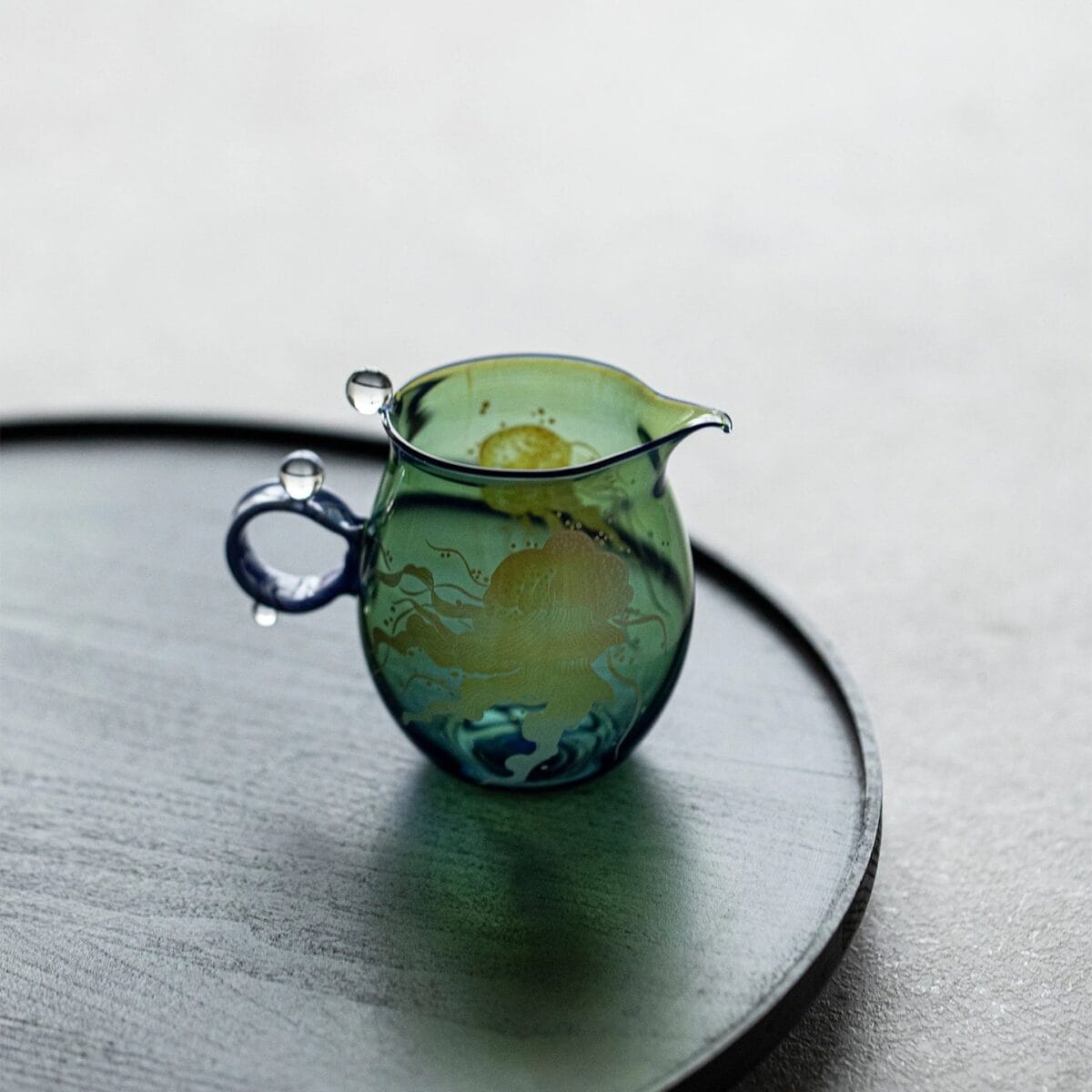 Jellyfish Pattern Glass Fairness Cup: A Stunning 190ml Vessel for Tea Lovers & Hosts