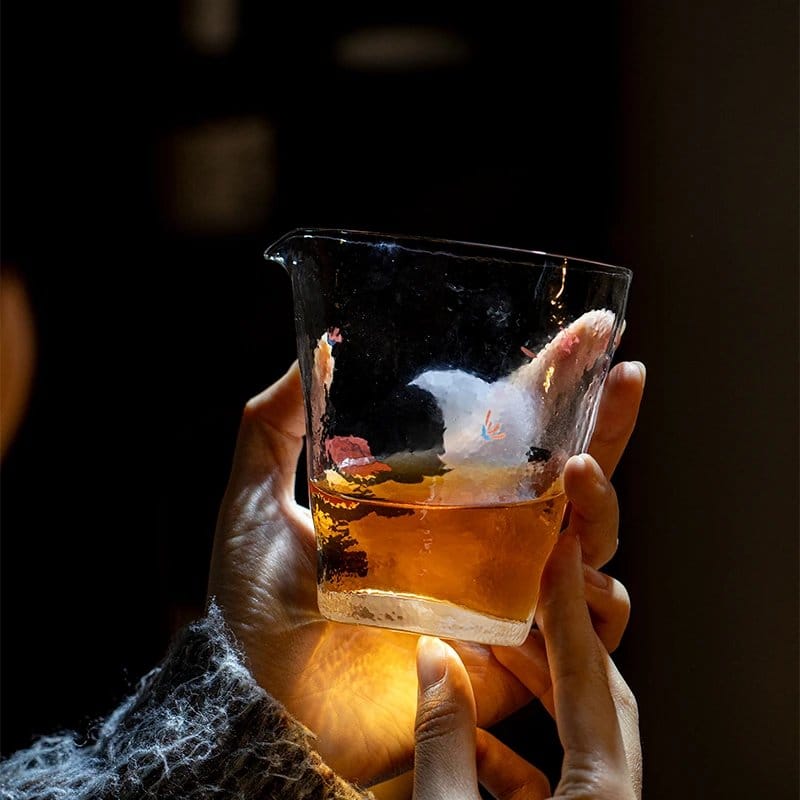 Hammered Glass Cat Gongdao Cup: Your Adorable 220ml Handmade Tea Pitcher