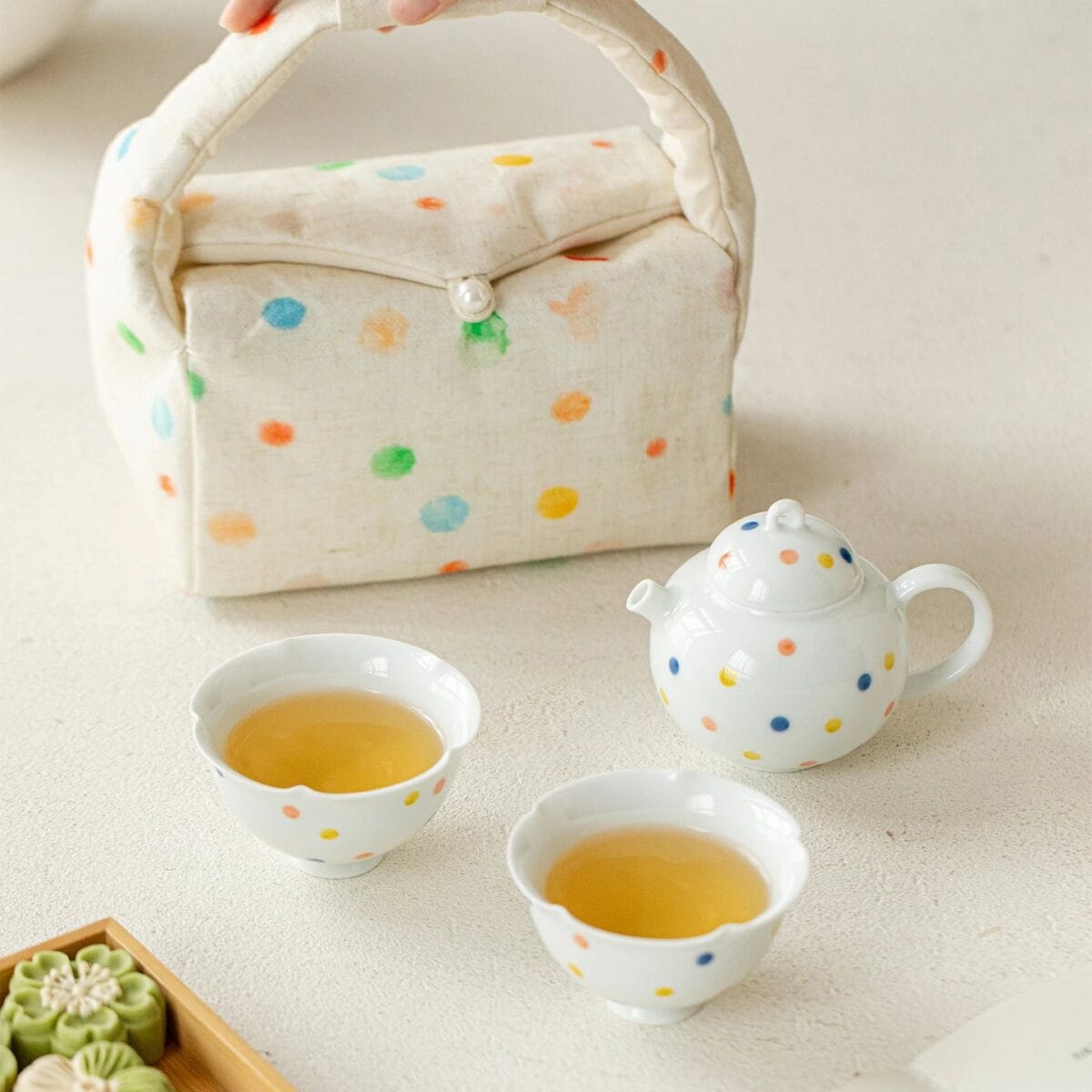 Portable Polka Dot Porcelain Travel Set: Your Complete 3-Piece Tea Kit