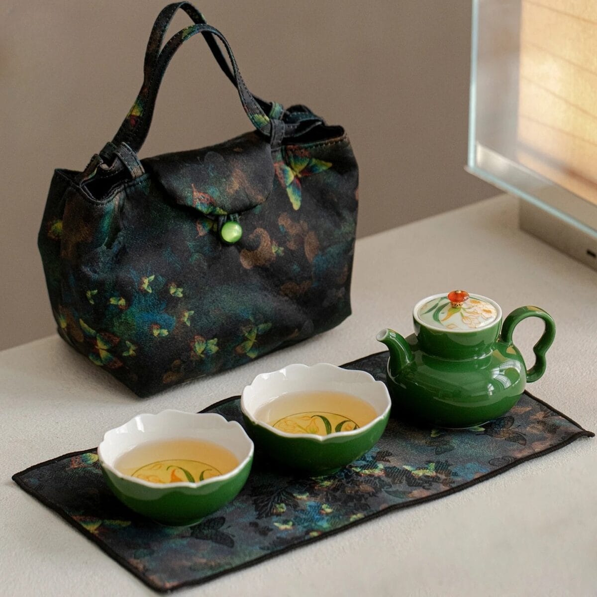 Narcissus Hand-Painted Travel Tea Set