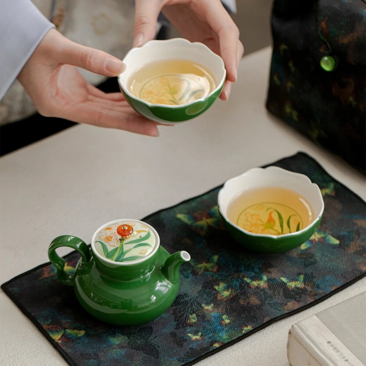 Narcissus Hand-Painted Travel Tea Set: Your Complete 3-Piece Tea Adventure