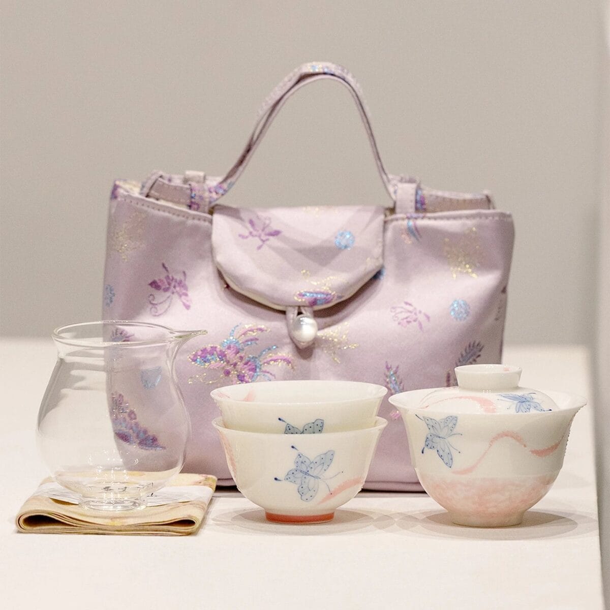 Lilac Butterfly Porcelain Gaiwan Set: A 3-Piece Masterpiece for Serene Moments