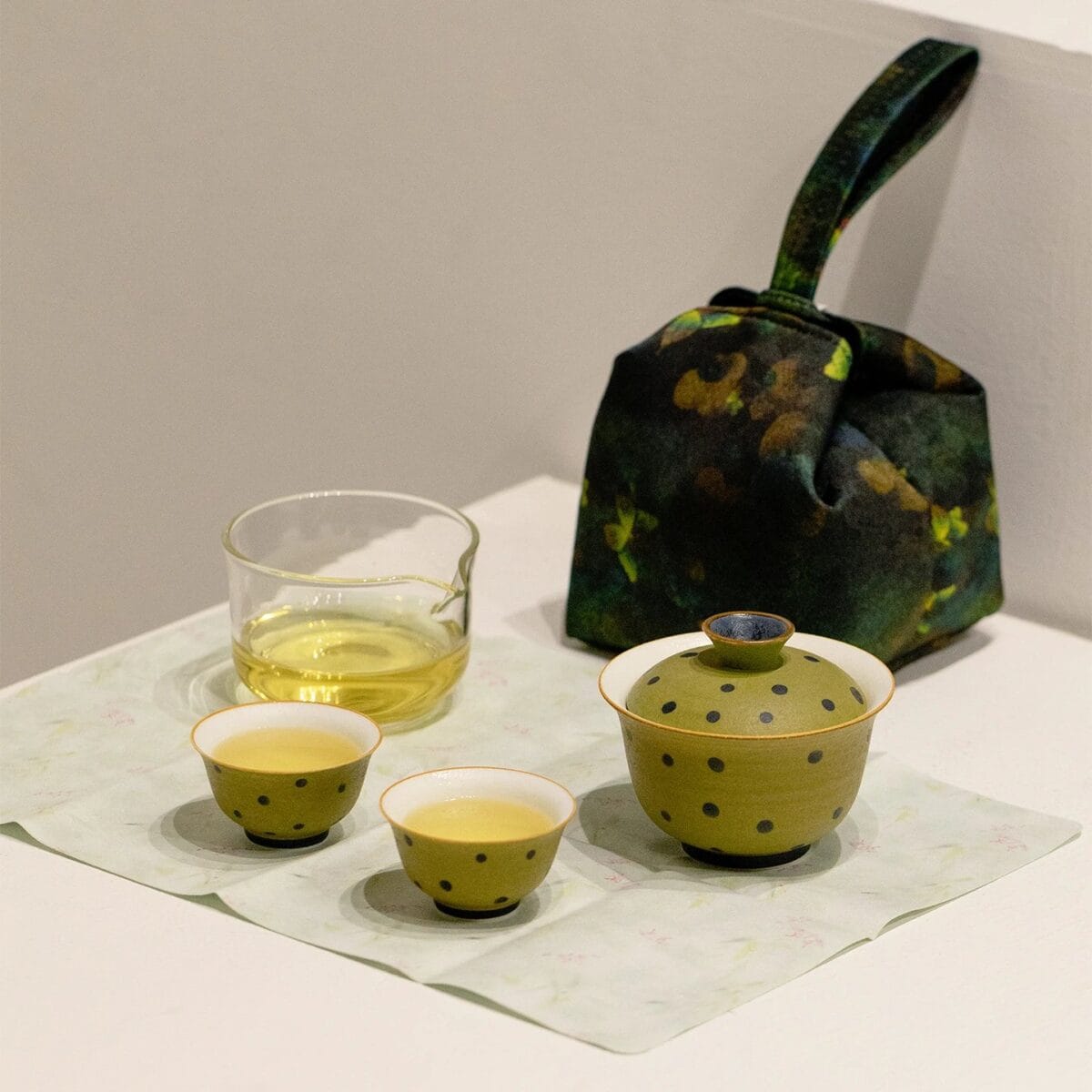 Forest Green Dotted Porcelain Gaiwan Set: 1 Kit, Endless Serene Moments