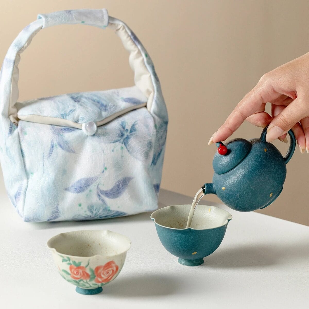 Sapphire & Rose Travel Tea Set: Your Complete 3-Piece Picnic Companion