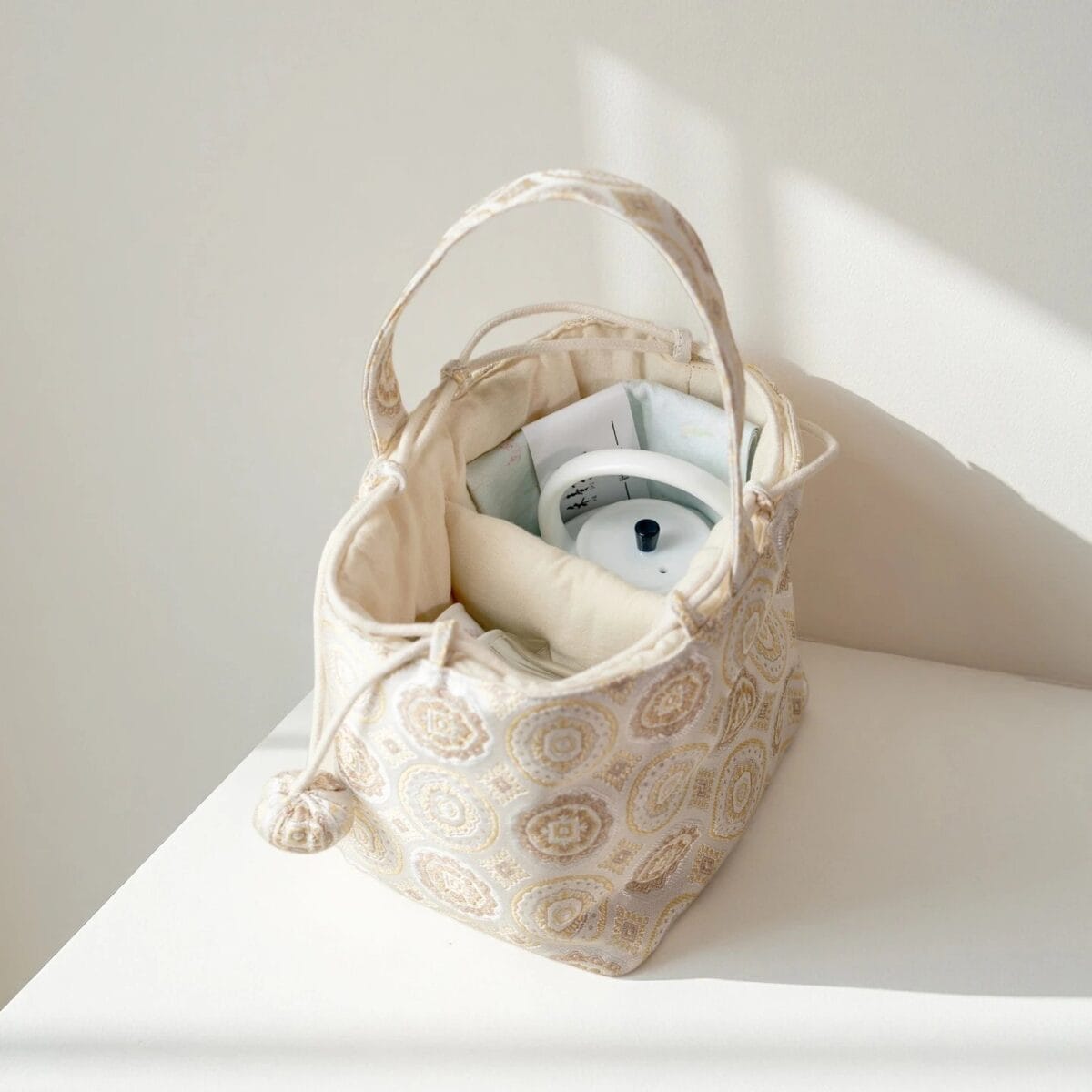 Hand-painted Hydrangea Treasure Flower Set: Your 4-Piece Floral Escape